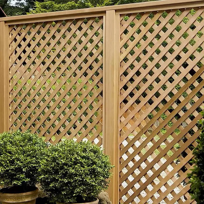 Trellis Gothic – Small Diamond